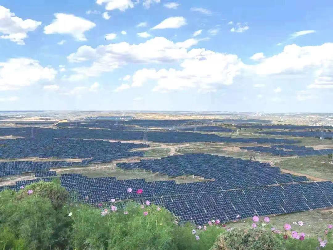 内蒙古鄂尔多斯25MW地面光伏电站